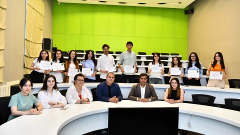 ADNSU-nun “Brend Tələbə”ləri mükafatlandırıldı - FOTO