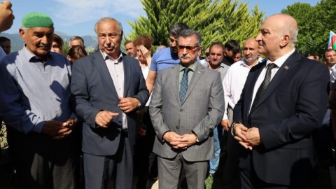 Novruz Aslanov şəhidin dəfnində - FOTOLAR