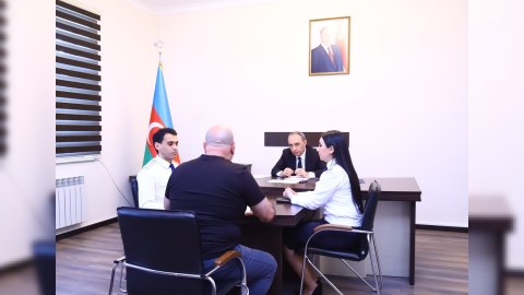 Baş prokuror Ağsuda vətəndaşları qəbul edib - FOTOLAR