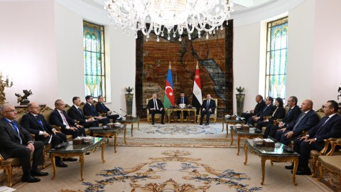 Azərbaycan və Misir prezidentlərinin geniş tərkibdə görüşü keçirilib