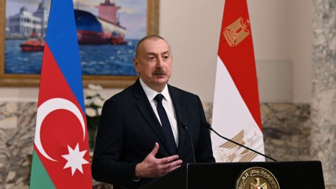 Prezident delimitasiyadan danışdı 