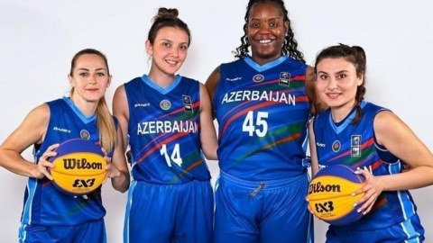 Millimiz qrup lideri kimi yarımfinalda