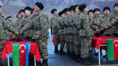 Çağırışçılara saxta tibbi arayış verən həkimlər CƏZALANDIRILDI