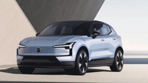 “Volvo” 72 min elektrik avtomobilini geri çağırır
