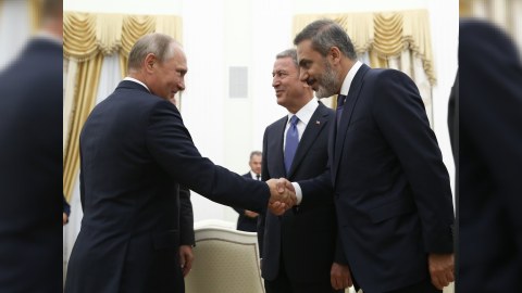 Putin Hakan Fidanla görüşəcək
