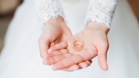 Nikah yaşı üzrlü səbəblərdən 1 il azaldılmayacaq