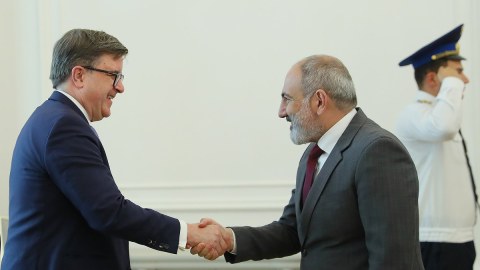Paşinyan ABŞ rəsmisi ilə Azərbaycanla sülh müqaviləsindən DANIŞIB