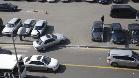 Azərbaycanda xidməti parklanma yerləri müəyyən edilir