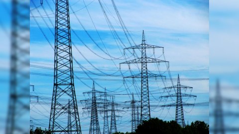 Elektrik qurğularının istismarında təhlükəsizlik qaydaları təsdiqləndi