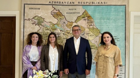 Xəzər İbrahim azərbaycanlı gənclərlə görüşdü