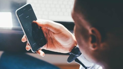Telefondan həddindən artıq istifadə sinir toxumaları zədələndirir