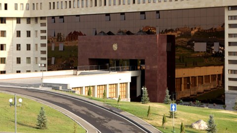 Ermənistanda hərbçi naməlum şəraitdə ölüb