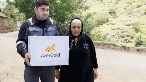 Daşkəsəndə aztəminatlı ailələrə bayram sovqatları təqdim edilib - FOTO