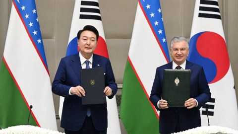 Özbəkistan və Koreya liderləri 18 sənəd İMZALAYIBLAR