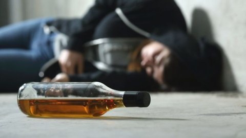 29 nəfər saxta spirtli içkidən ÖLDÜ