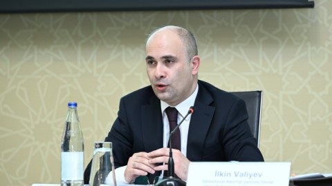 "Bir işçiyə düşən orta aylıq əməkhaqqı 5,2 faiz artıb"
