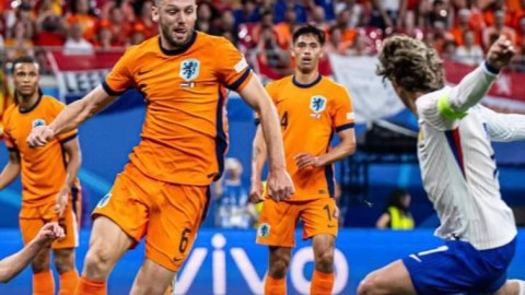Niderland - Fransa oyunu qolsuz başa çatdı