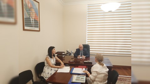 Əhliman Əmiraslanov Milli Məclisdə vətəndaşları qəbul edib