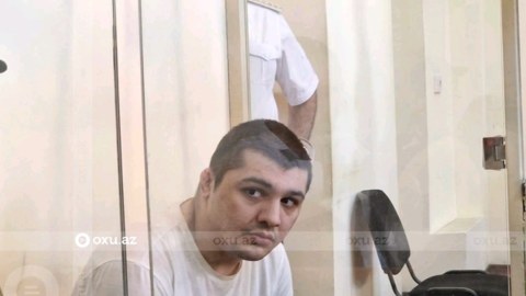 5 ailə üzvünü öldürən Əhmədin məhkəməsində QALMAQAL