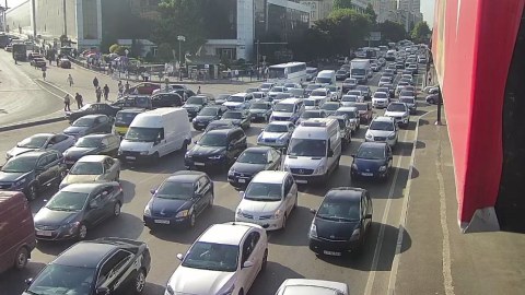 Bakının bir sıra yollarında TIXAC var 