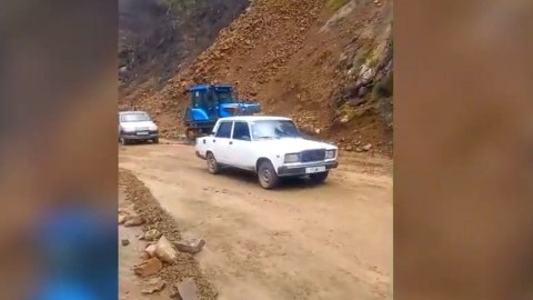 İsmayıllı-Lahıc yolunda maşınların hərəkət bərpa edildi - VİDEO