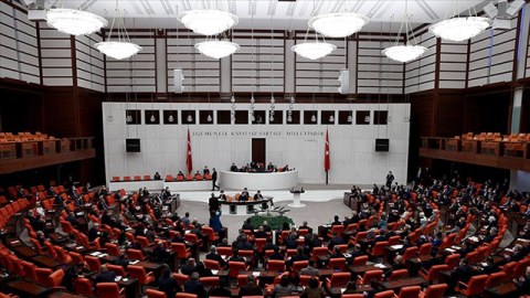 Bölgələrin parlamentdə təmsilçiliyi üzrə deputat yeri sayları DƏYİŞDİRİLİB