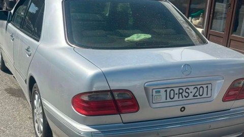 "Mercedes"lə avtoxuliqanlıq etdi, həbs edildi 