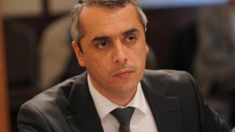 Öz həyatını qurban verən polislərə ləkə yapışmaz
