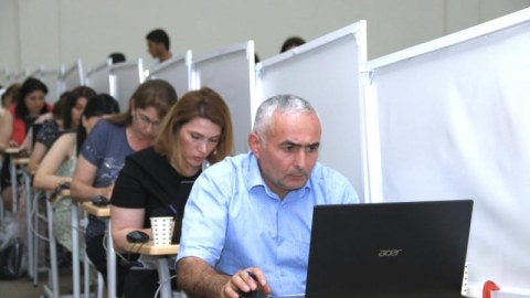 Riyaziyyat müəllimləri ən yüksək nəticə göstərən bölgələr