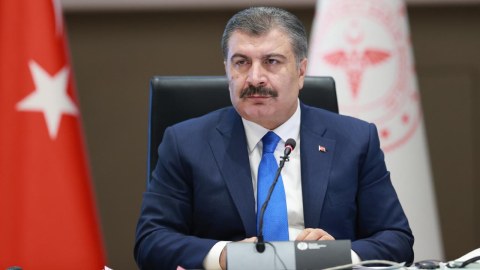 Türkiyənin səhiyyə naziri istefa ərizəsini prezidentə təqdim edib?