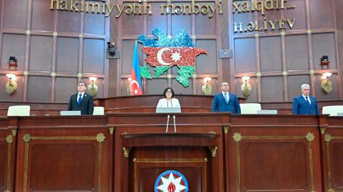 Rəsmən buraxılan Milli Məclis: onlar hələ deputatdırlar, yoxsa səlahiyyətləri bitdi?
