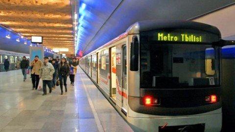 Tiflis metropolitenində vaqonlar tam yenilənəcək
