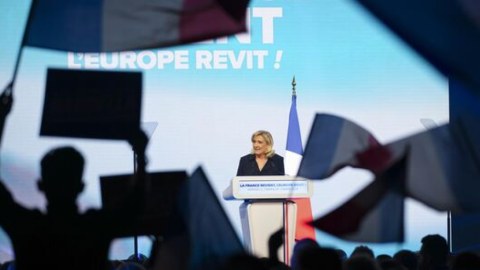 Parisdə yenidən etirazlar başlayır