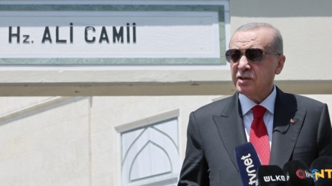 Ərdoğan Əsədlə görüşü istisna etmir