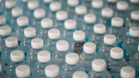 Plastik şüşələrdən su içmək diabet riskini artırır - ARAŞDIRMA