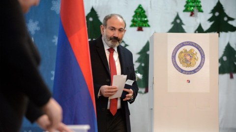 Paşinyan parlament seçkilərinə HAZIRLAŞIR