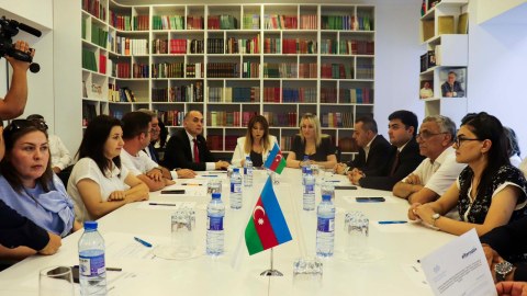 “Danışan abidələr: Azıx mağarası” filminin təqdimatı