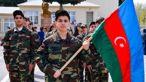 Müddətli çağırışçılar həqiqi hərbi xidmətə YOLA SALINIR
