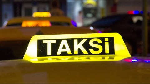 Taksi fəaliyyəti üçün 11 mindən çox sürücü icazə alıb - AYNA
