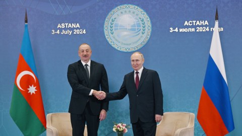 İlham Əliyev Putinlə görüşdü - FOTO