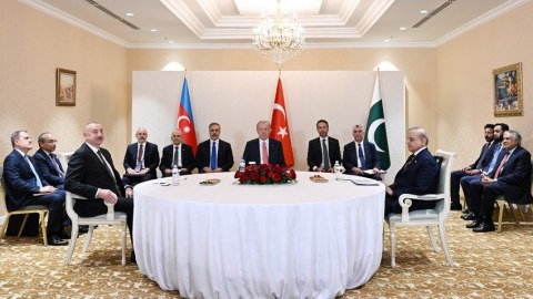3 ölkənin lideri arasında GÖRÜŞ