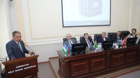 Cavanşir Feyziyev Kaşğari irsinin fədakar araşdırıcısı Ramiz Əsgəri yad etdi
