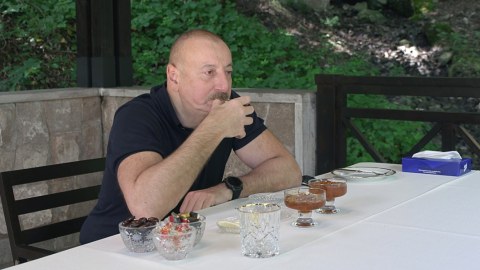 İlham Əliyev “İsa bulağı”nda - FOTOLAR