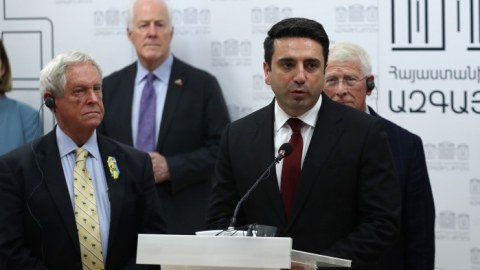 İrəvan sülh sazişini imzalamağa hazırdır - Simonyan
