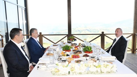 Liderlər Şuşada nahar etdilər 