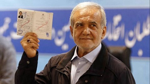 Azərbaycanlı Prezident İran xalqına müraciət etdi: “Məni tək qoymayın!”