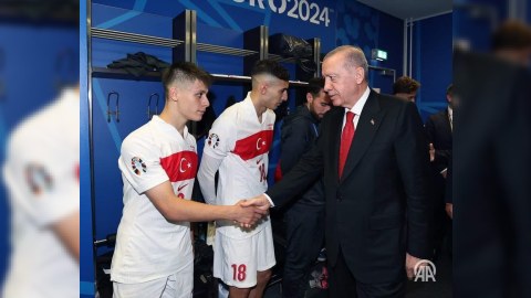 Ərdoğandan millinin futbolçularına TƏSƏLLİ