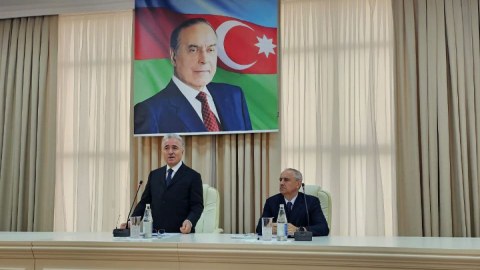 Yeni icra başçısı kollektivə təqdim olundu - FOTO