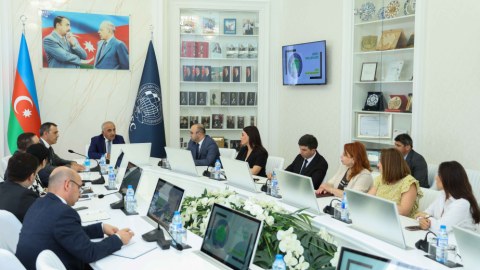 Rektor yeni təyin olunmuş direktorlarla görüşdü