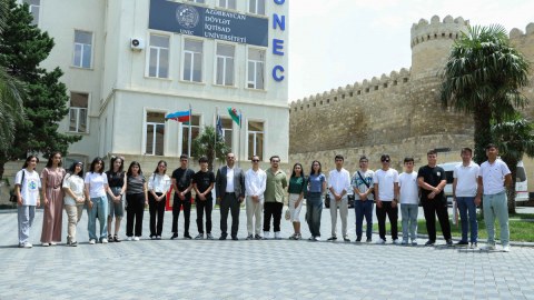 Qəbələli abituriyentlər UNEC-də olublar